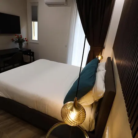 Apartment Mediterraneo Luxury A Via Toledo, Super Neapel