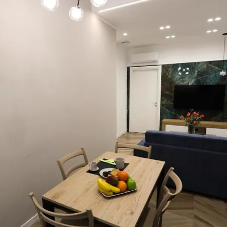 Apartment Mediterraneo Luxury A Via Toledo, Super Neapel